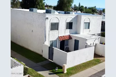 5205 N 42nd Parkway, Phoenix, AZ 85019 - Photo 3