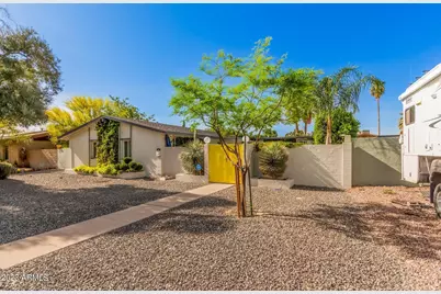 2414 W Paradise Drive, Phoenix, AZ 85029 - Photo 3