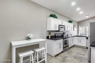 3252 E Fremont Rd, Phoenix, AZ 85042 - Photo 29