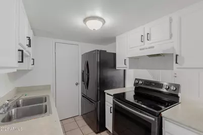 4002 W Palomino Road, Phoenix, AZ 85019 - Photo 9