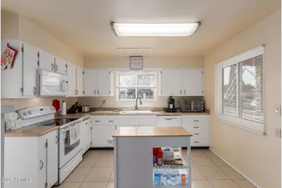 10306 W Audrey Drive, Sun City, AZ 85351 - Photo 11