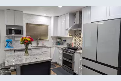 20838 N 5th Drive, Phoenix, AZ 85027 - Photo 1