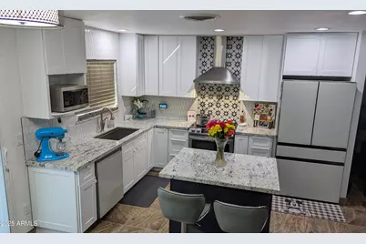 20838 N 5th Drive, Phoenix, AZ 85027 - Photo 9