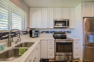 10013 W Lakeview Cir N, Sun City, AZ 85351 - Photo 13