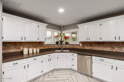 8031 W Montebello Avenue, Glendale, AZ 85303 - Photo 9