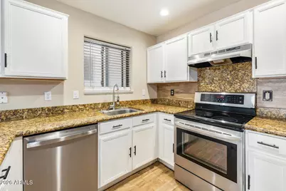 15626 N 29th Way, Phoenix, AZ 85032 - Photo 11