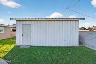 4630 W Mitchell Dr, Phoenix, AZ 85031 - Photo 35