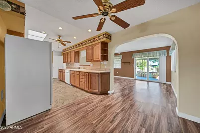 10228 W Bolivar Drive, Sun City, AZ 85351 - Photo 5