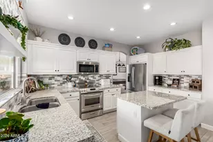 240 E Gail Ct, Gilbert, AZ 85296 - Photo 11