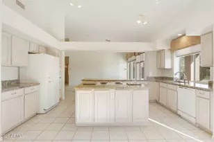 8531 W Behrend Dr, Peoria, AZ 85382 - Photo 11