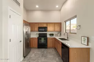 15855 S 17th Ln, Phoenix, AZ 85045 - Photo 3