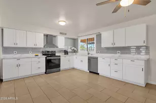 2714 W Ellis Dr, Tempe, AZ 85282 - Photo 11