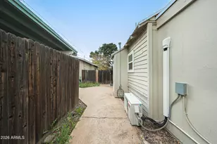 1023 E Meadowbrook Ave, Phoenix, AZ 85014 - Photo 25