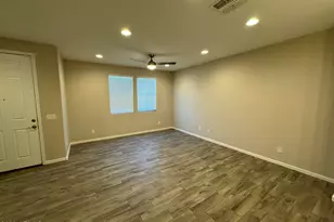 576 W Westchester Ave, Tempe, AZ 85283 - Photo 5