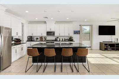 18083 W Wolf Street, Goodyear, AZ 85395 - Photo 15