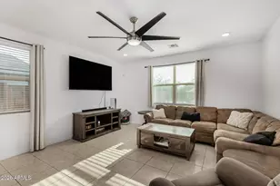 18083 W Wolf St, Goodyear, AZ 85395 - Photo 9