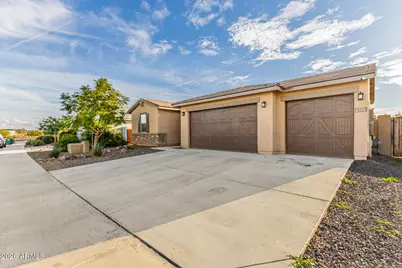 18083 W Wolf Street, Goodyear, AZ 85395 - Photo 5