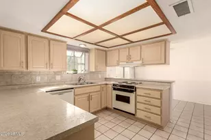 10906 E Bellflower Dr, Sun Lakes, AZ 85248 - Photo 13