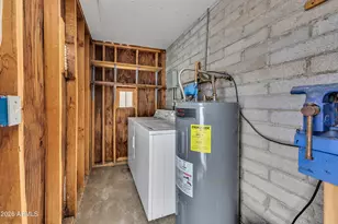 3421 W Tangerine Ln, Phoenix, AZ 85051 - Photo 19