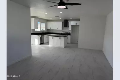 7639 W Heatherbrae Drive, Phoenix, AZ 85033 - Photo 3