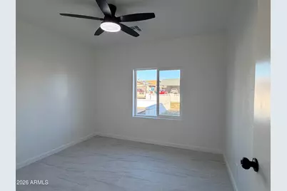 7639 W Heatherbrae Drive, Phoenix, AZ 85033 - Photo 9