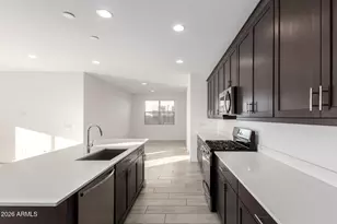 5630 S 26th Ln, Phoenix, AZ 85041 - Photo 9