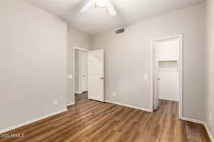26249 N 45th Pl, Phoenix, AZ 85050 - Photo 11