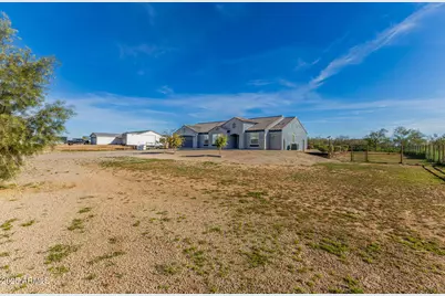 32431 N 226th Avenue, Wittmann, AZ 85361 - Photo 7