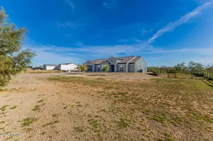 32431 N 226th Ave, Wittmann, AZ 85361 - Photo 7