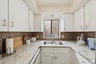 130 W Maryland Ave W, Phoenix, AZ 85013 - Photo 11