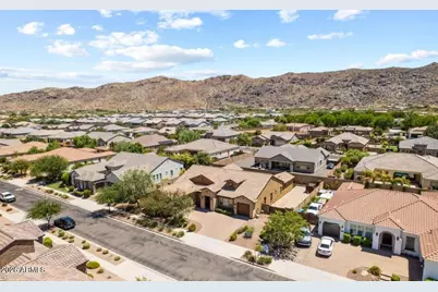 2915 E Constance Way, Phoenix, AZ 85042 - Photo 7