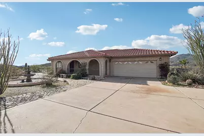 35190 S April Drive, Black Canyon City, AZ 85324 - Photo 3