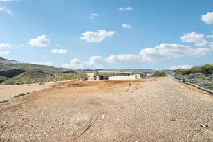 35190 S April Dr, Black Canyon City, AZ 85324 - Photo 31