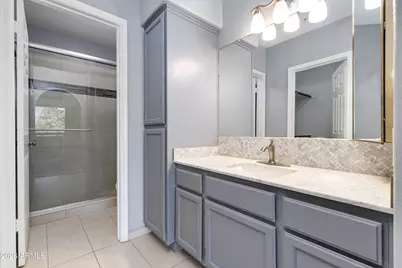 750 E Northern Avenue #2030, Phoenix, AZ 85020 - Photo 9