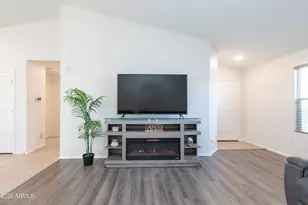 738 W Jardin Dr, Casa Grande, AZ 85122 - Photo 9