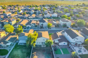 1706 E Dust Devil Dr, San Tan Valley, AZ 85143 - Photo 5