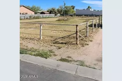 3025 E Hartford Avenue #B, Phoenix, AZ 85032 - Photo 1