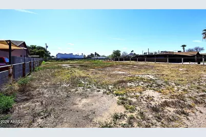 3025 E Hartford Avenue #B, Phoenix, AZ 85032 - Photo 13