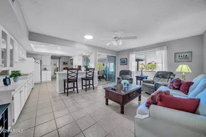 9330 W Manzanita Drive, Sun City, AZ 85373 - Photo 7