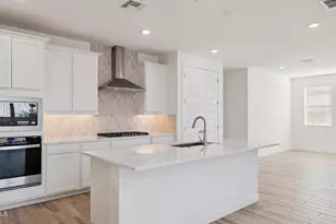 6988 W Buckhorn Trail, Peoria, AZ 85383 - Photo 9