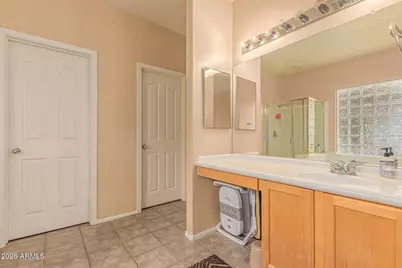 2518 W Long Shadow Trail, Phoenix, AZ 85085 - Photo 19