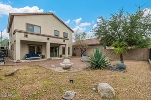 2518 W Long Shadow Trail, Phoenix, AZ 85085 - Photo 27
