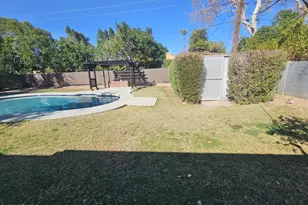 722 W Solano Dr, Phoenix, AZ 85013 - Photo 47