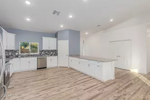 43232 N 12th St, New River, AZ 85087 - Photo 9