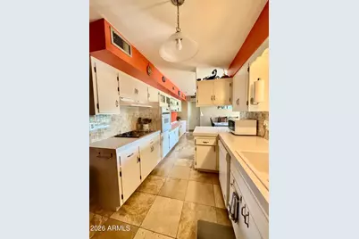 10729 W Sun City Boulevard, Sun City, AZ 85351 - Photo 3