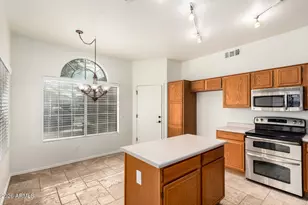 7428 W Los Gatos Dr, Glendale, AZ 85310 - Photo 7