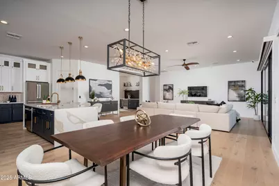 3628 E Clarendon Avenue, Phoenix, AZ 85018 - Photo 13