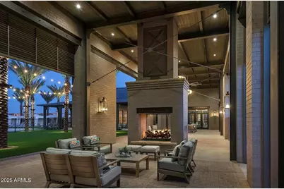 2432 W Maximo Way, Phoenix, AZ 85085 - Photo 7