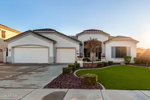 2705 S Tucana Ct, Gilbert, AZ 85295 - Photo 9