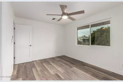 11010 W Sun City Boulevard, Sun City, AZ 85351 - Photo 13